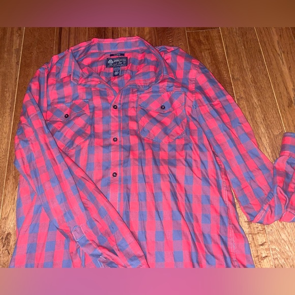 American rag long sleeve button down plaid red & navy blue/black w black buttons - Picture 2 of 7